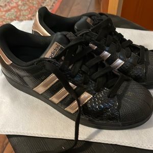 Adidas black sneakers the classic with stripes